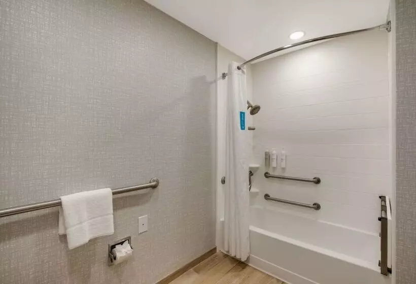 Отель Hampton Inn Philadelphia / Willow Grove