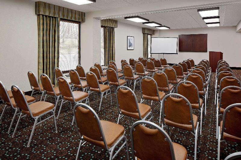 Отель Hampton Inn Philadelphia / Willow Grove