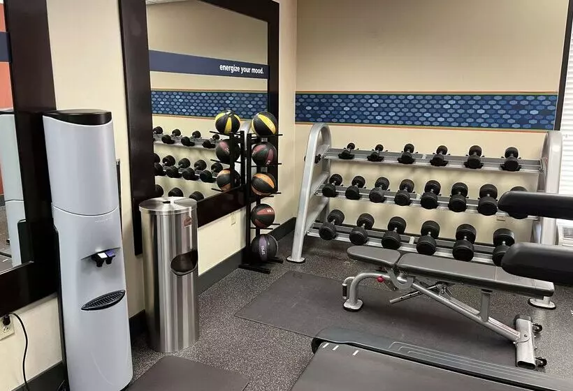 هتل Wingate By Wyndham St Louis Airport