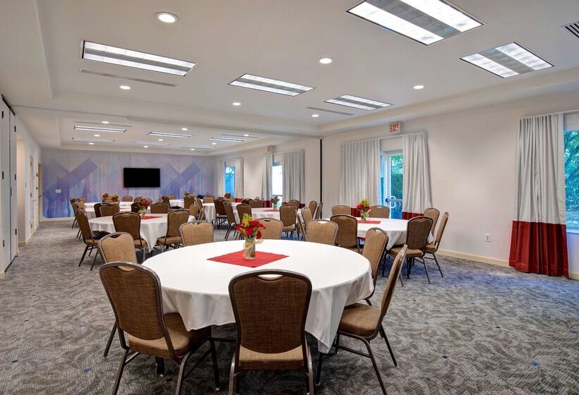 בית מלון כפרי Hilton Garden Inn Portland/beaverton