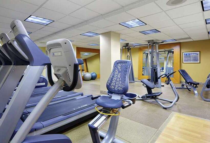 فندق Hilton Newark Airport