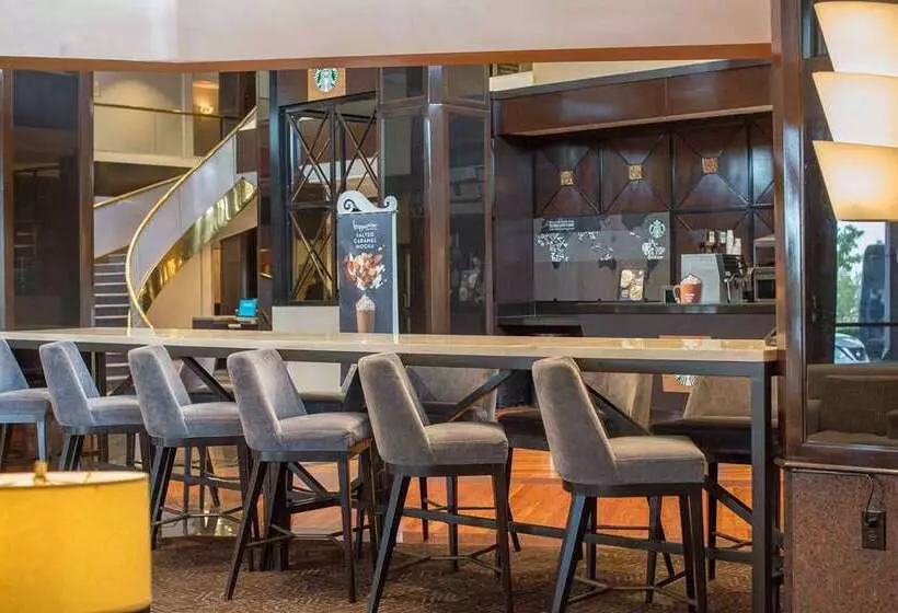 酒店 Hilton Newark Airport