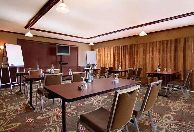 فندق Hilton Westchester