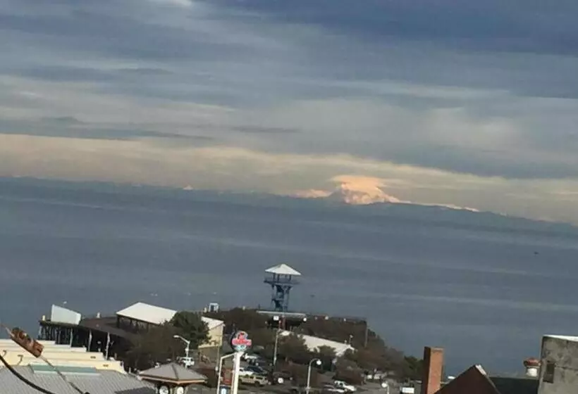 هتل Port Angeles Inn