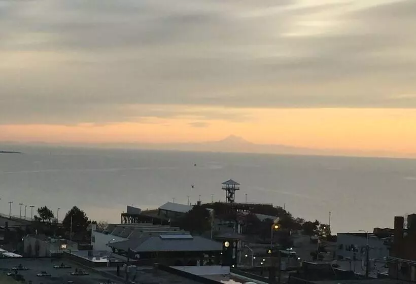 هتل Port Angeles Inn