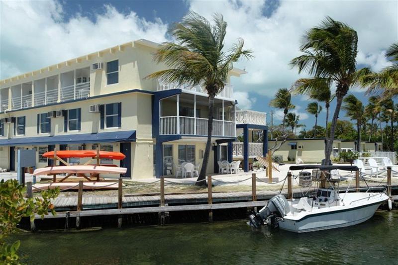 모텔 Fisher Inn Resort & Marina