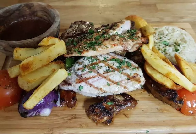 ホテル The Royal Oak