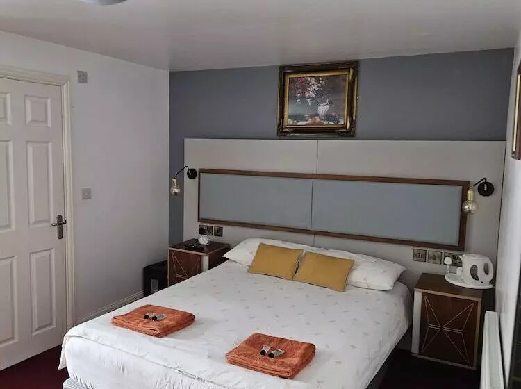 ホテル The Royal Oak