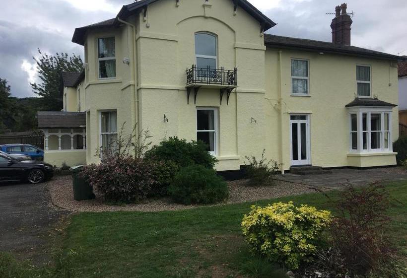 هتل Winston Manor Guesthouse Rooms