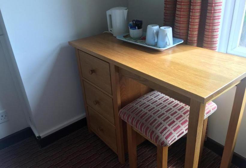 هتل Winston Manor Guesthouse Rooms