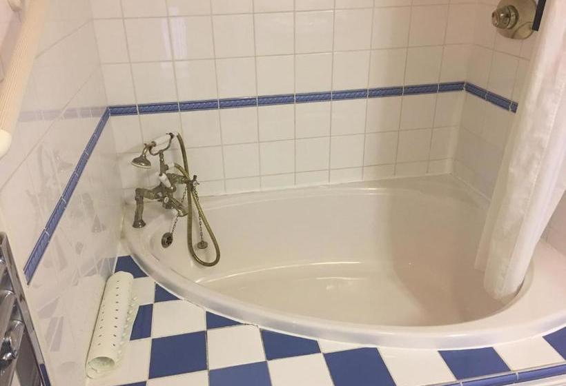 هتل Winston Manor Guesthouse Rooms