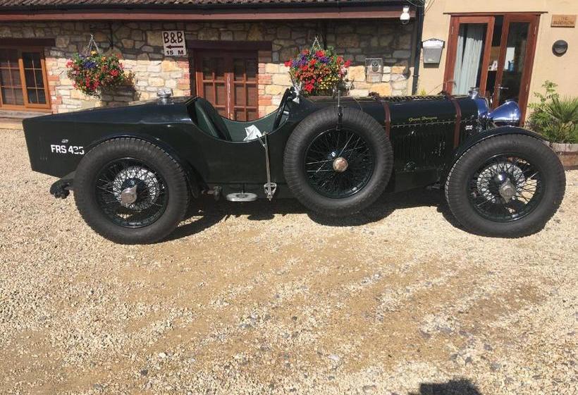 هتل Winston Manor Guesthouse Rooms