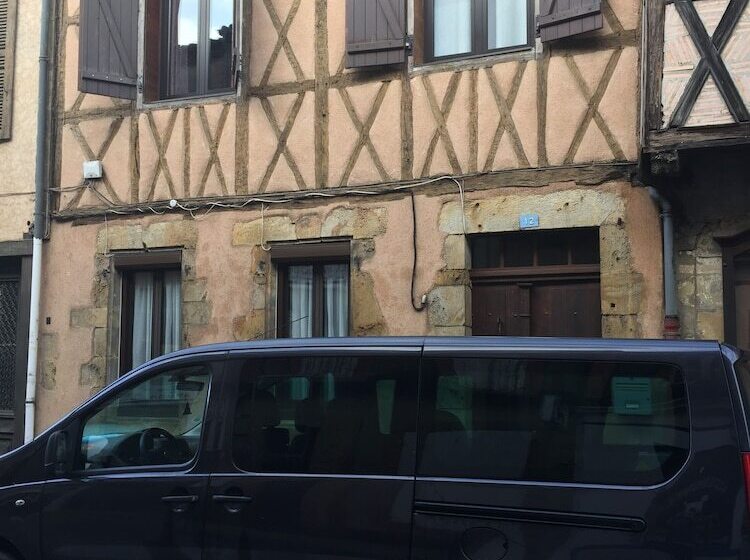 ペンション Chambres à Nogaro