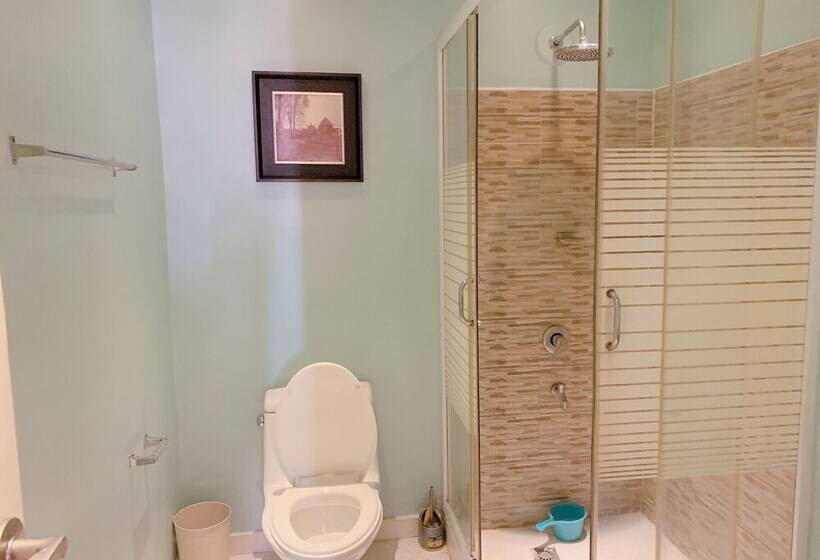 Pension The Persimmon Studios