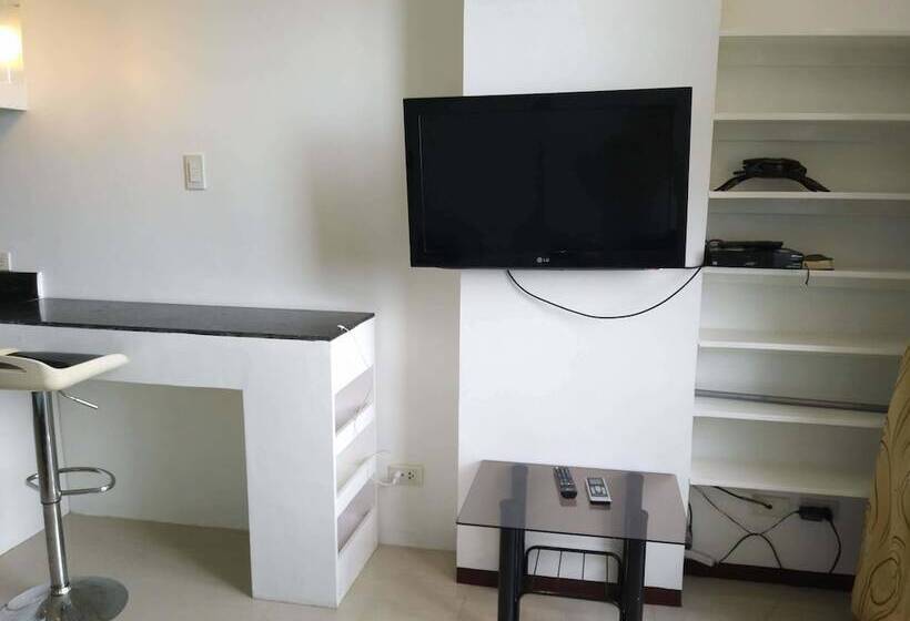 Pension The Persimmon Studios