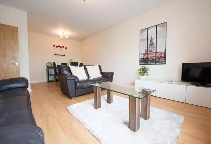 Robinson House Serviced Apartments