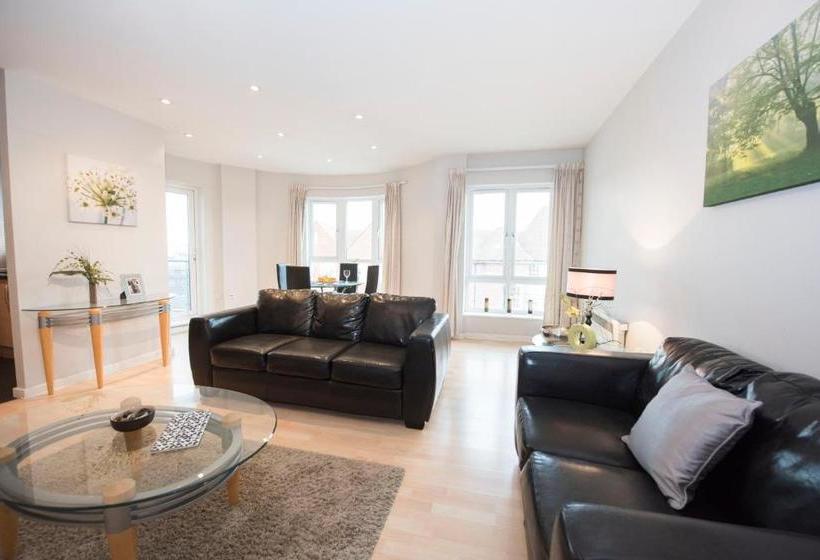 Robinson House Serviced Apartments