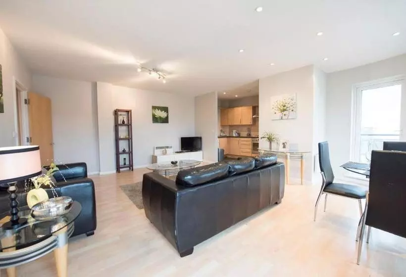 Robinson House Serviced Apartments