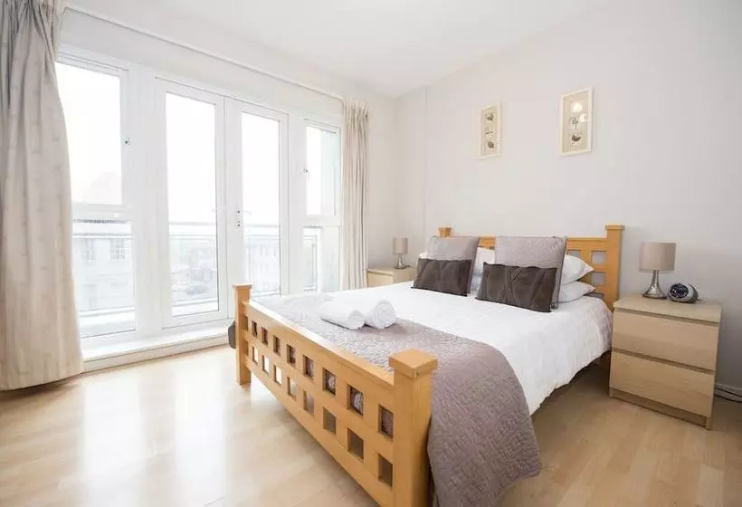 Robinson House Serviced Apartments