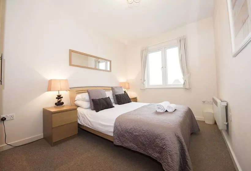 Robinson House Serviced Apartments