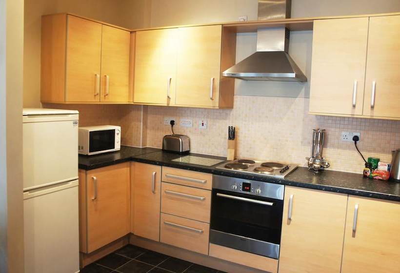 Robinson House Serviced Apartments