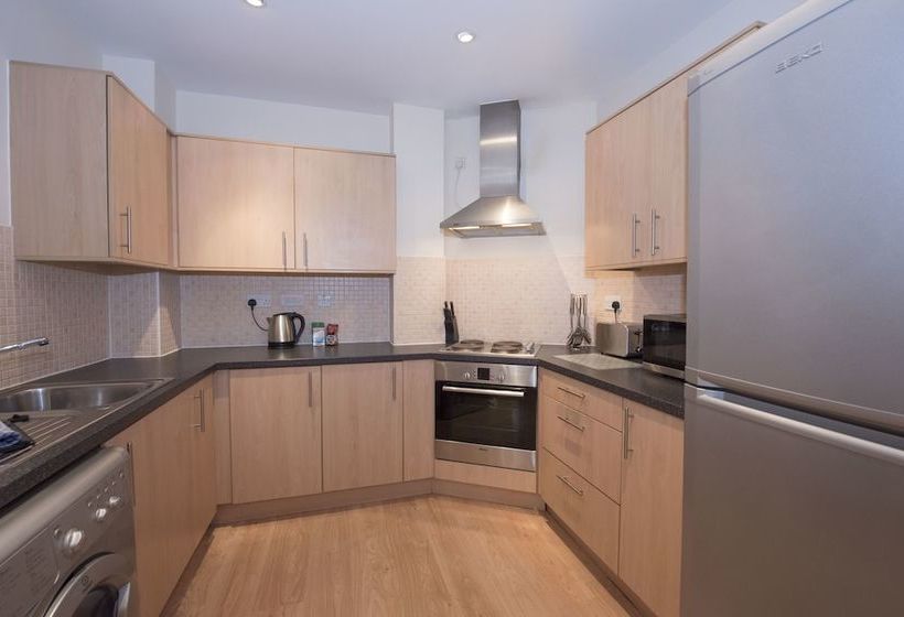 Robinson House Serviced Apartments