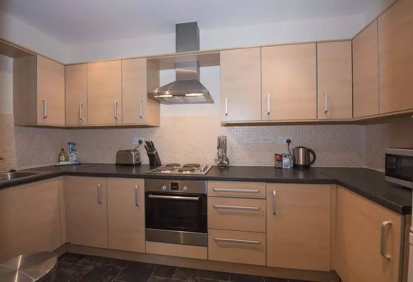 Robinson House Serviced Apartments