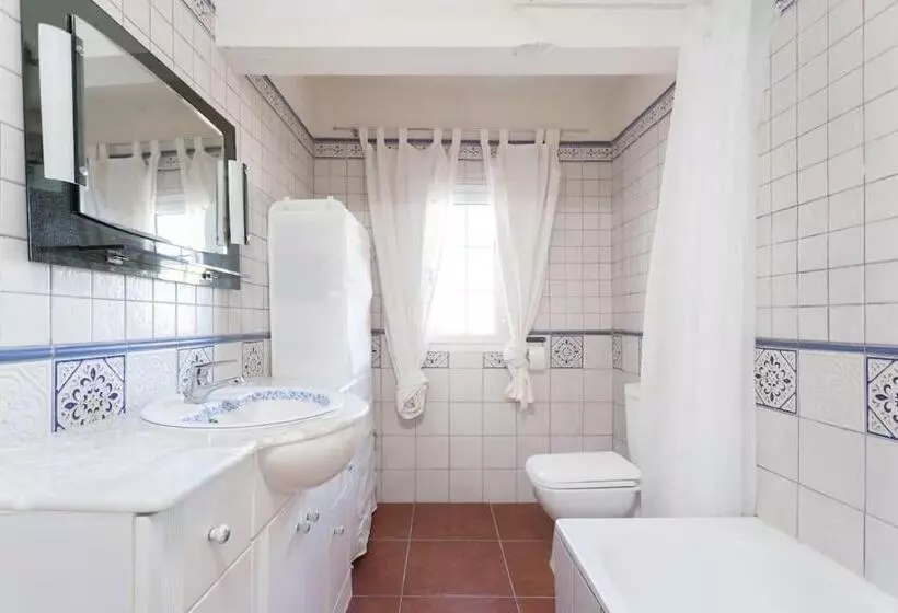 Villa Blanca Tenerife   Complete House   Terrace And Bbq, 5 Minutes From The Beach And Airport