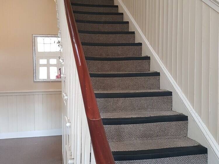 Apartment 9 Robertson Villas