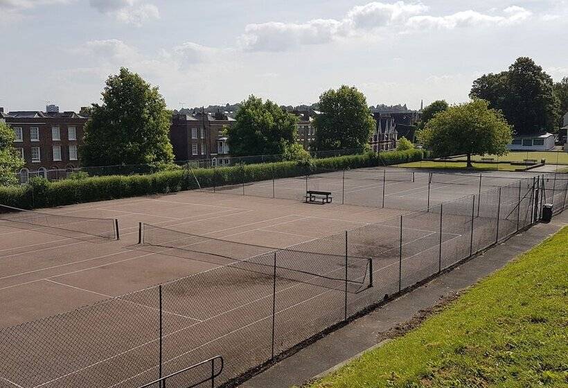 Apartment 9 Robertson Villas