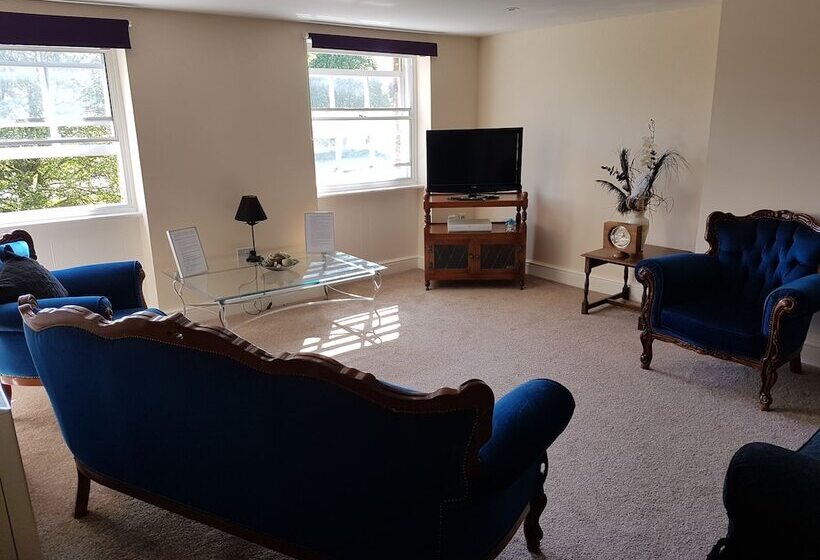 Apartment 9 Robertson Villas