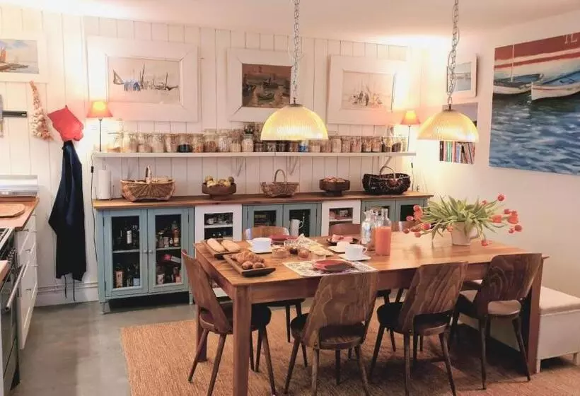 ベッドアンドブレックファースト Les Chambres Du Keriolet