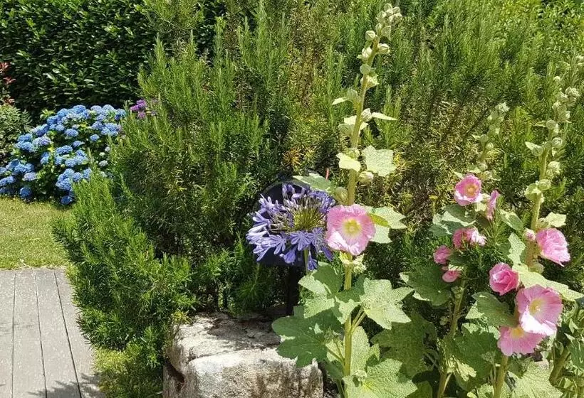 ベッドアンドブレックファースト Les Chambres Du Keriolet