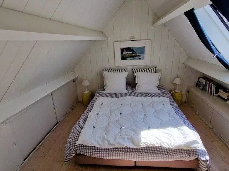 ベッドアンドブレックファースト Les Chambres Du Keriolet