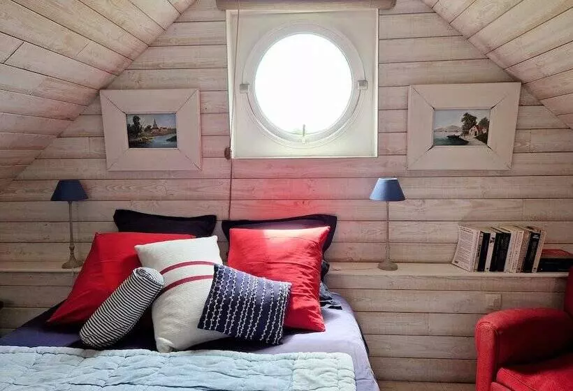 ベッドアンドブレックファースト Les Chambres Du Keriolet