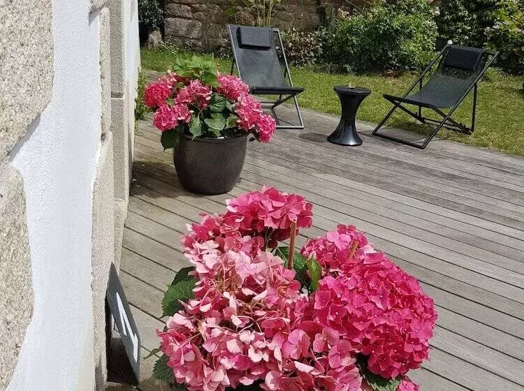 ベッドアンドブレックファースト Les Chambres Du Keriolet