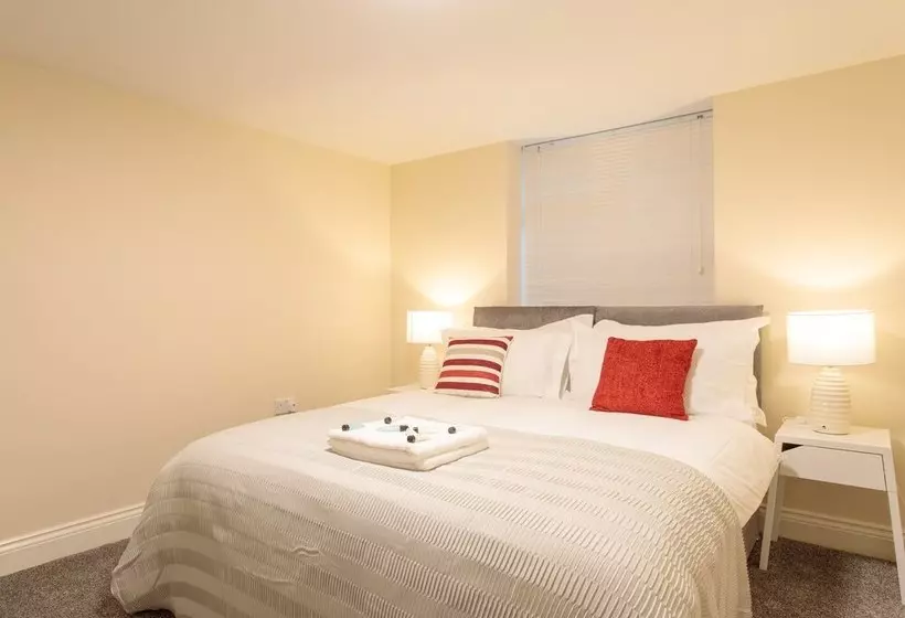 Dartford Luxurious Apartment