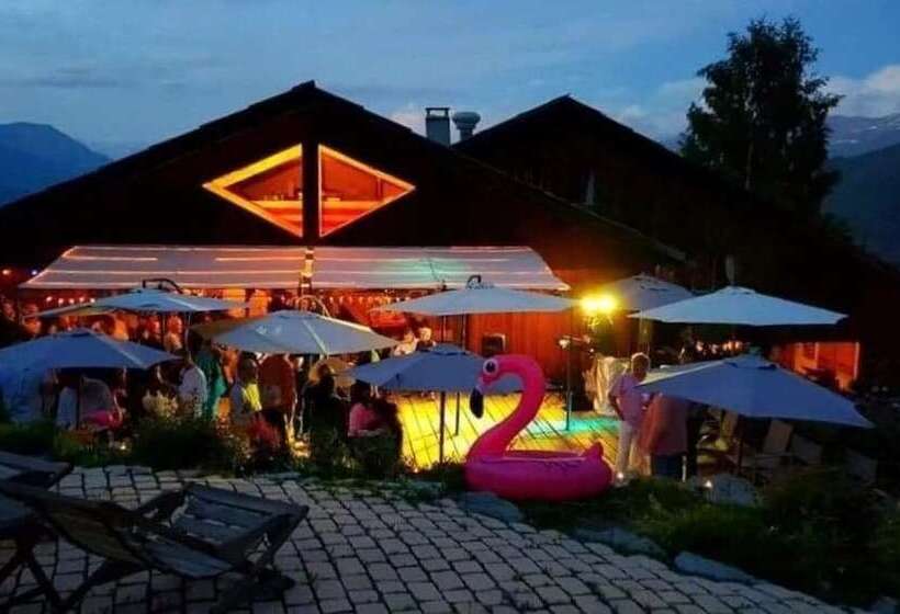 هتل Chalet Les Blancs