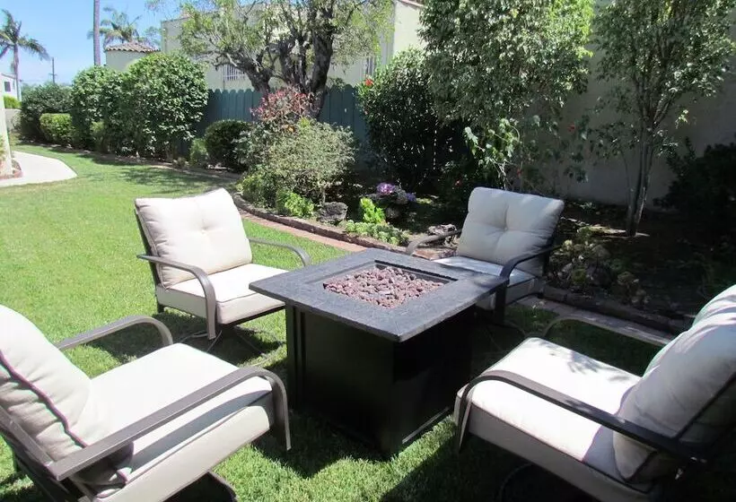 Relaxing Beverlywood House With Bbq