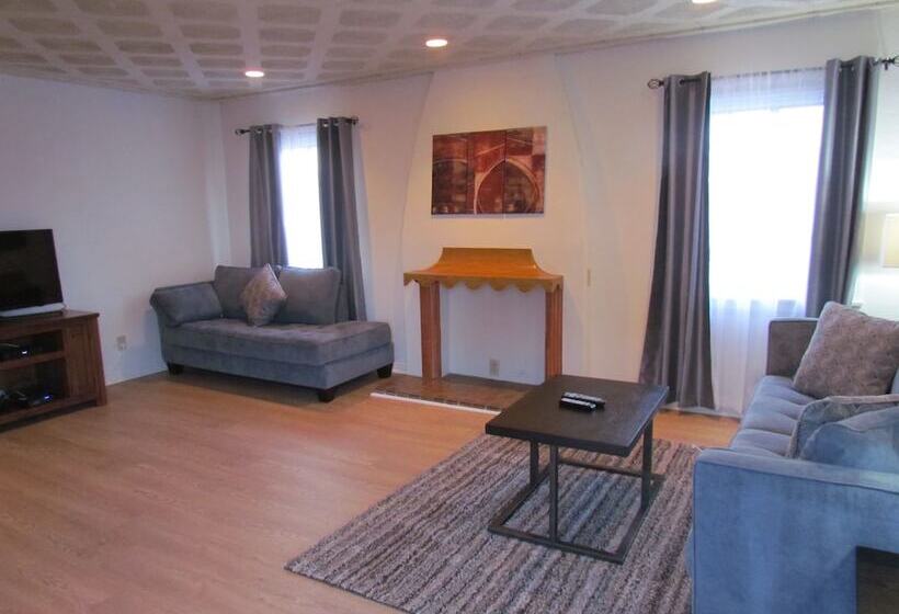 Relaxing Beverlywood House With Bbq