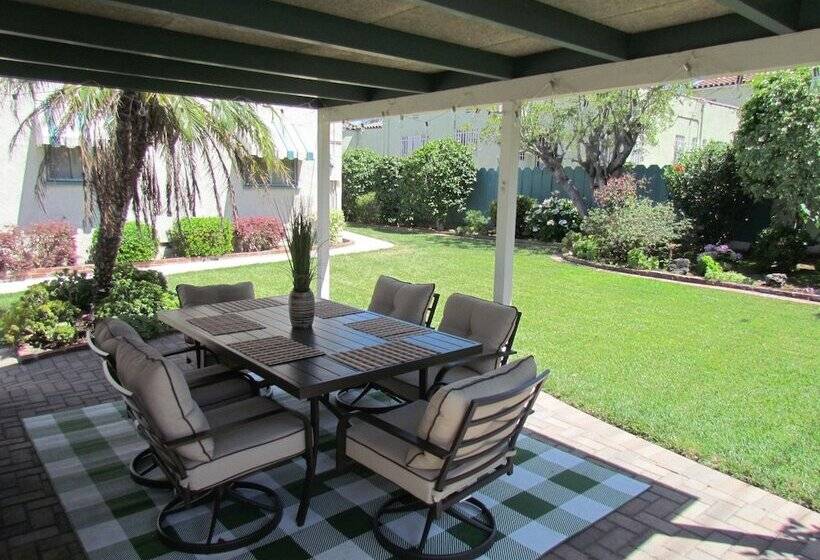Relaxing Beverlywood House With Bbq