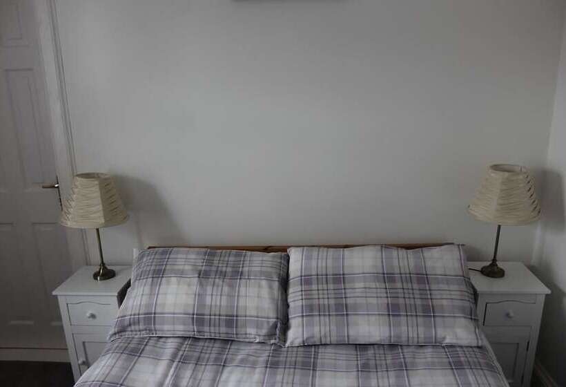 פנסיון Dunmhor Guest House