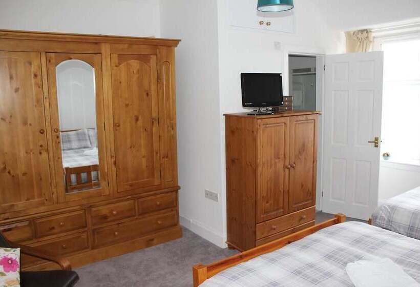 פנסיון Dunmhor Guest House