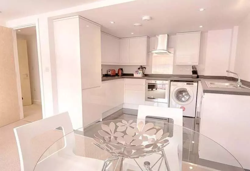 Roomspace Apartments  Bradley Court