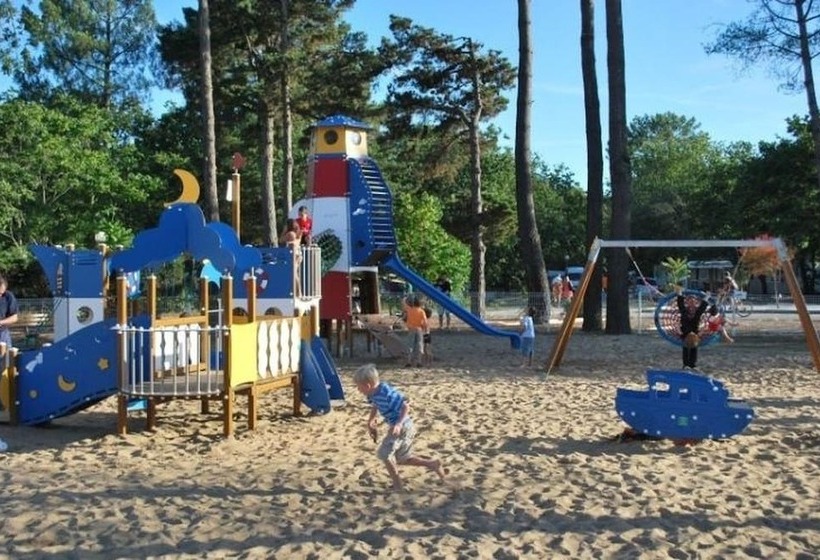 Отель Mobil Home Au Charme Rétro Unique