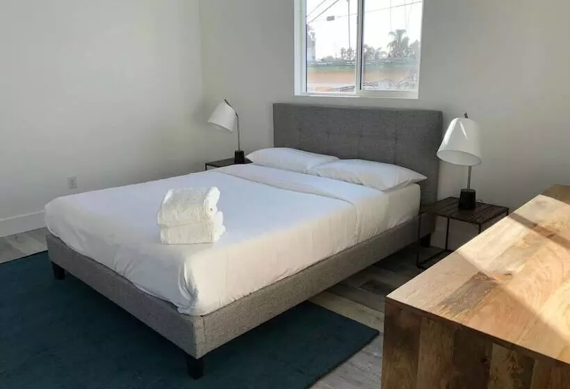 Brand New Luxury Spacious 3bdr Townhome Close To 3rd St