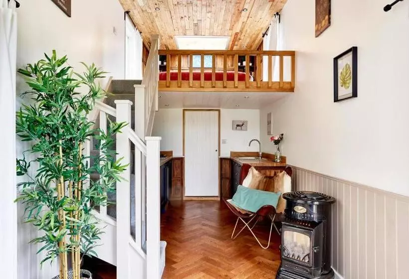 Extraordinary Huts Ltd