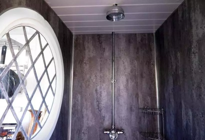 Extraordinary Huts Ltd