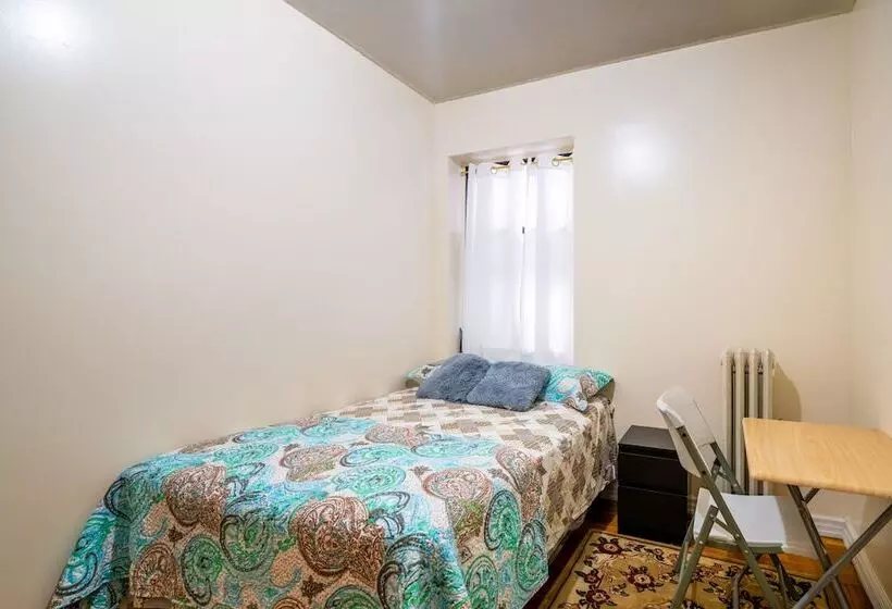 پانسیون Furnished Eastern Parkway Guest House