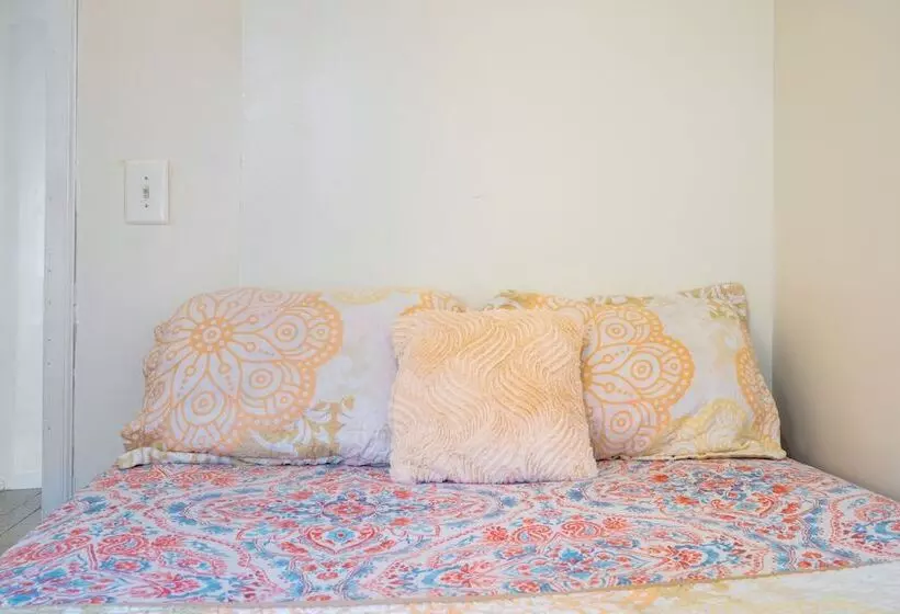 پانسیون Furnished Eastern Parkway Guest House